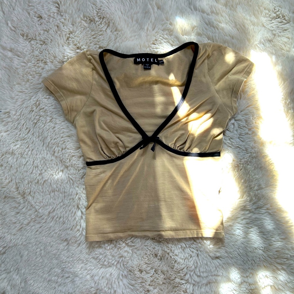 Motel Rocks Cream Crop Blouse with Tie Front Cap Sleeves